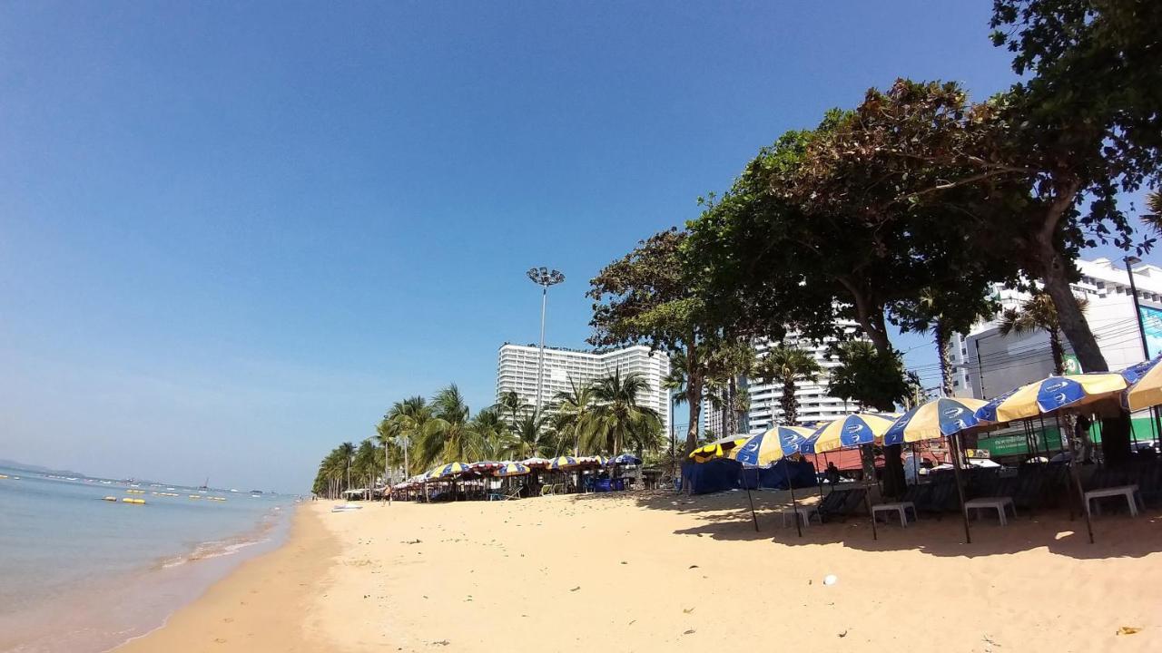 Hotel Max'S Beach House Pattaya Exterior foto